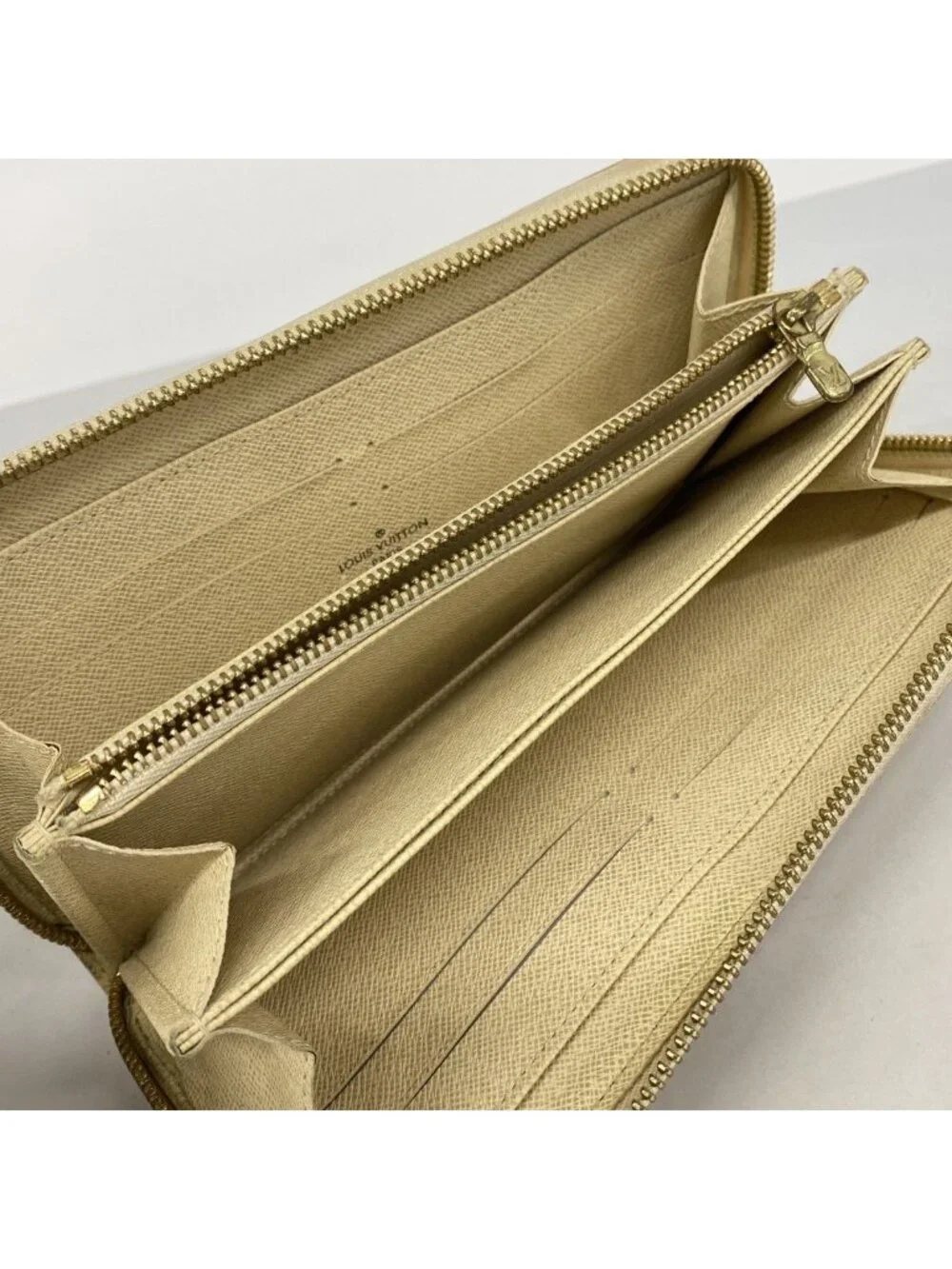 Louis Vuitton Wallet Damier Azur Zippy White